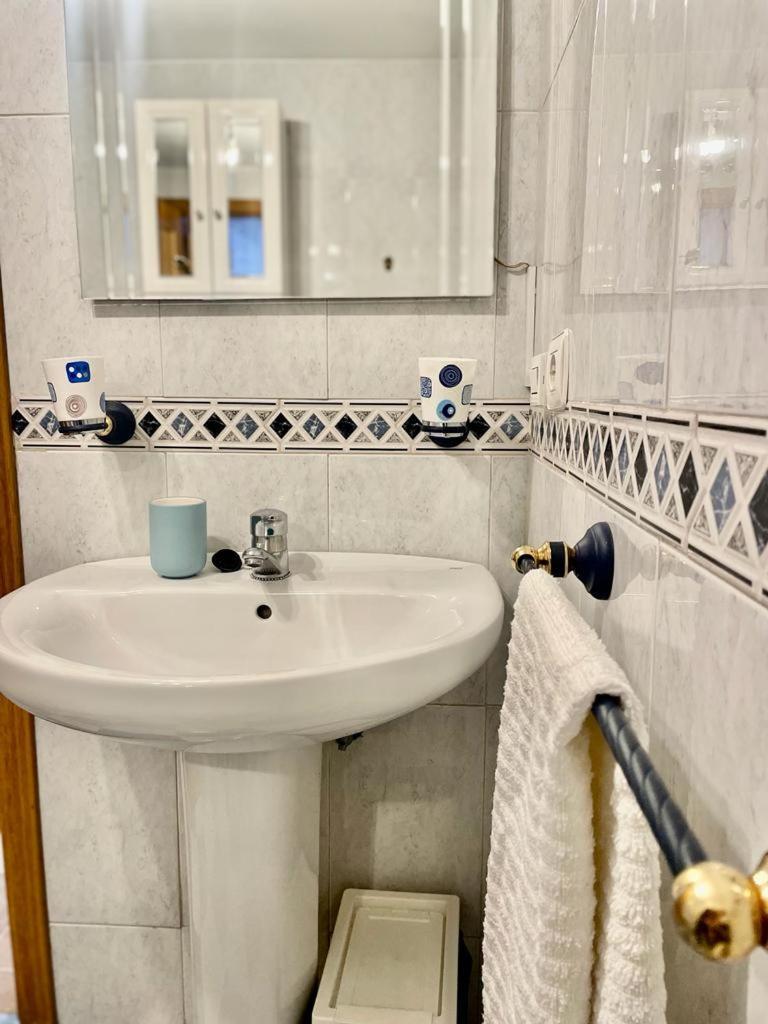 Apartamento, Piscina Y Parking Granada Tico Medina Kültér fotó